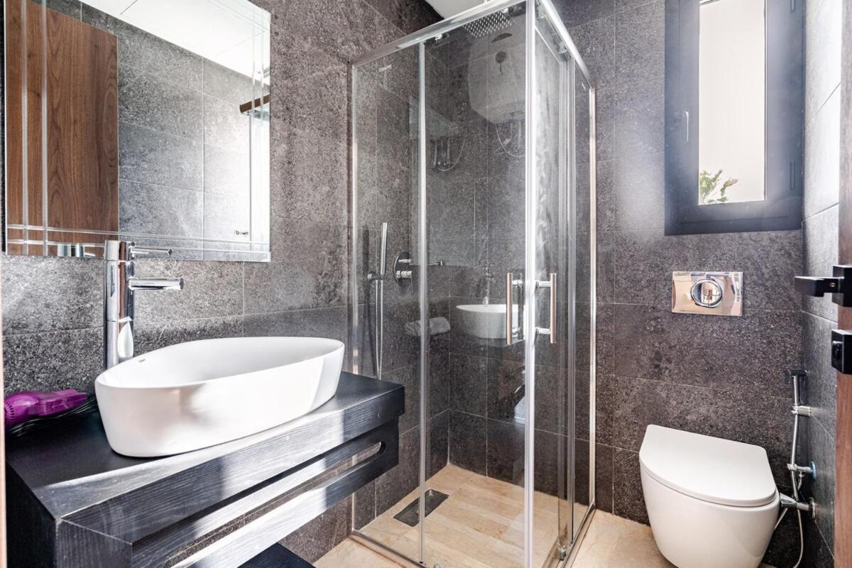 Apartment Vue Exceptionnelle Et Confort Contemporain *
